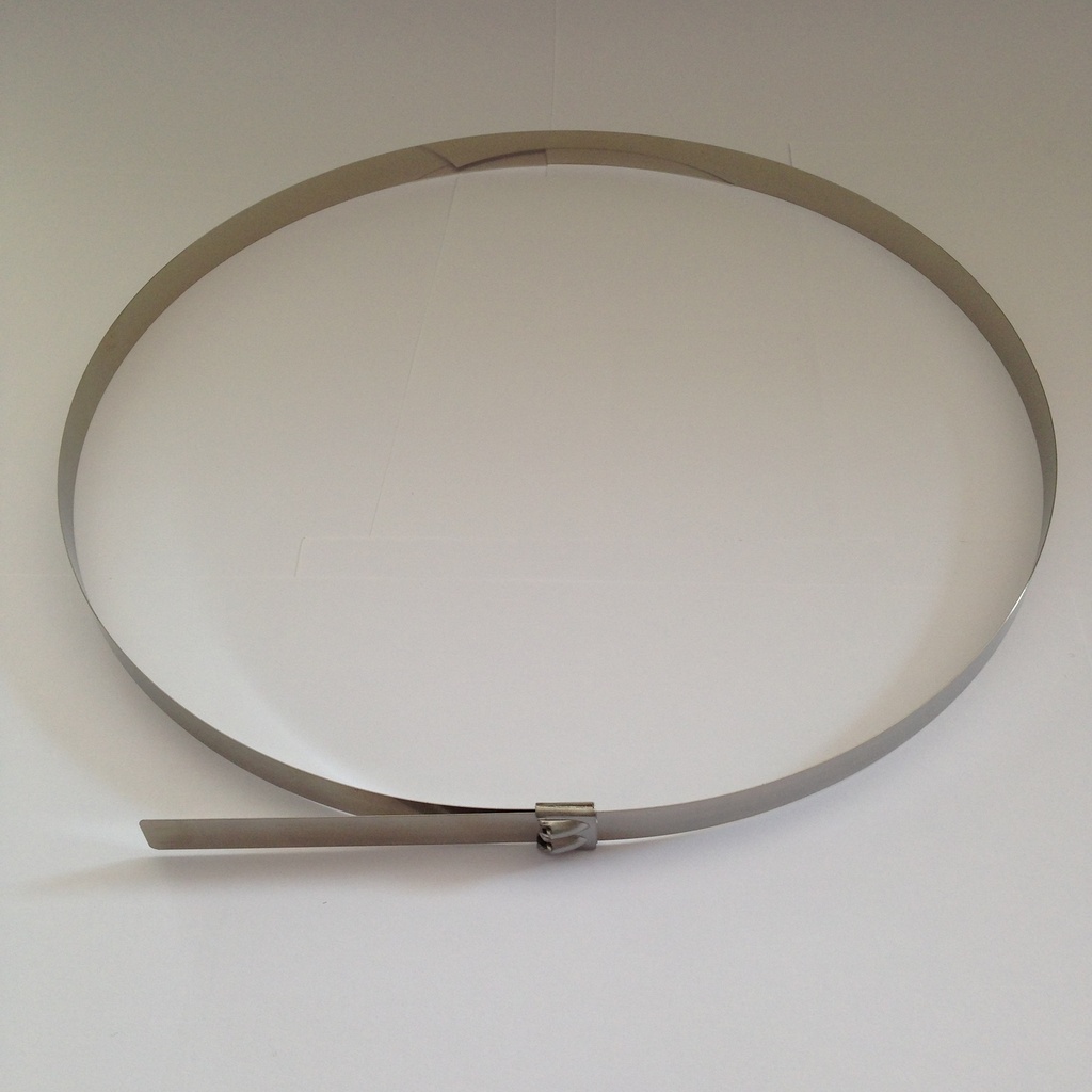 Sangle en inox pour couverture isolante résistante au feu.
